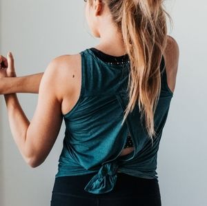 Dark grey tie back tank Senita